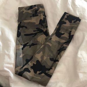Koral camo ankle small